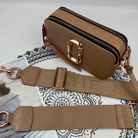 NWOT MARC JACOBS snapshot bag - Picture 5 of 10